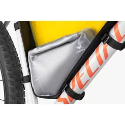 Apidura - Frame Pack Hydration Bladder - 3 Liter -Bicycle Components Store apidura frame pack hydration bladder trinkblase fuer rahmentaschen 3 liter3